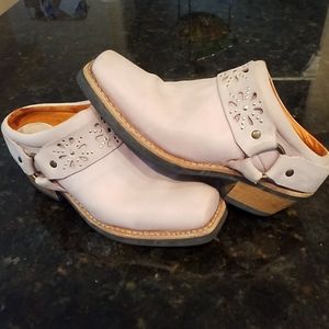 FRYE DUSTY ROSE LEATHER STUDDED HARNESS MULES6&1/2
